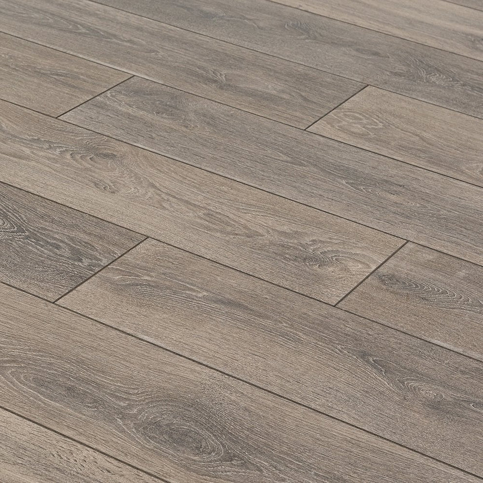 Castle Oak - 8mm Embossed Laminate Flooring