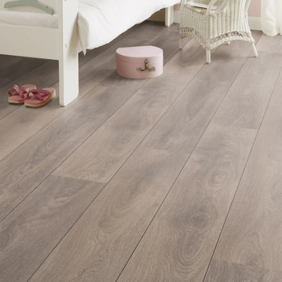 Castle Oak - 8mm Embossed Laminate Flooring