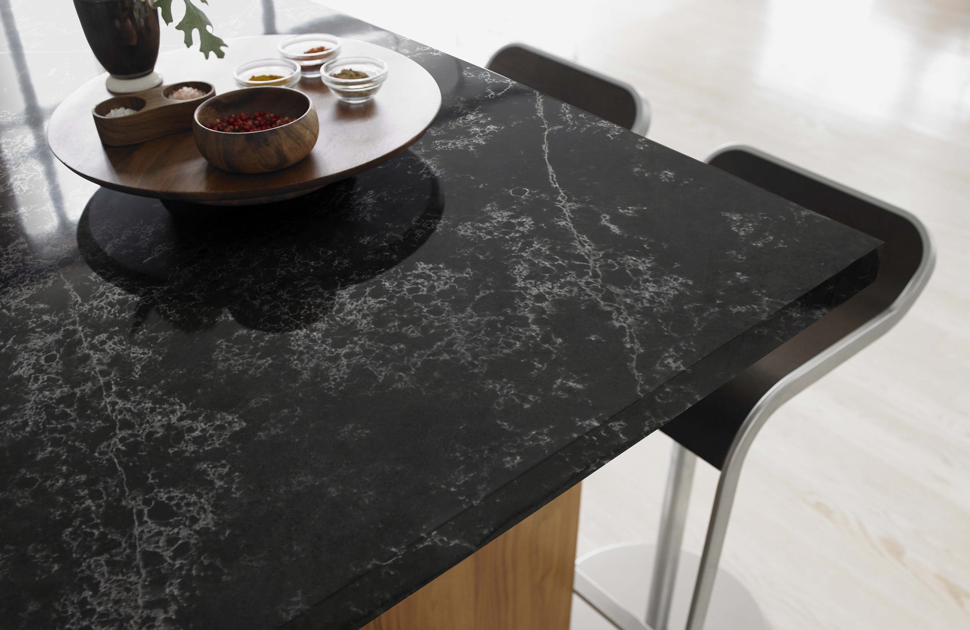 Roma Black Quartz Worktop