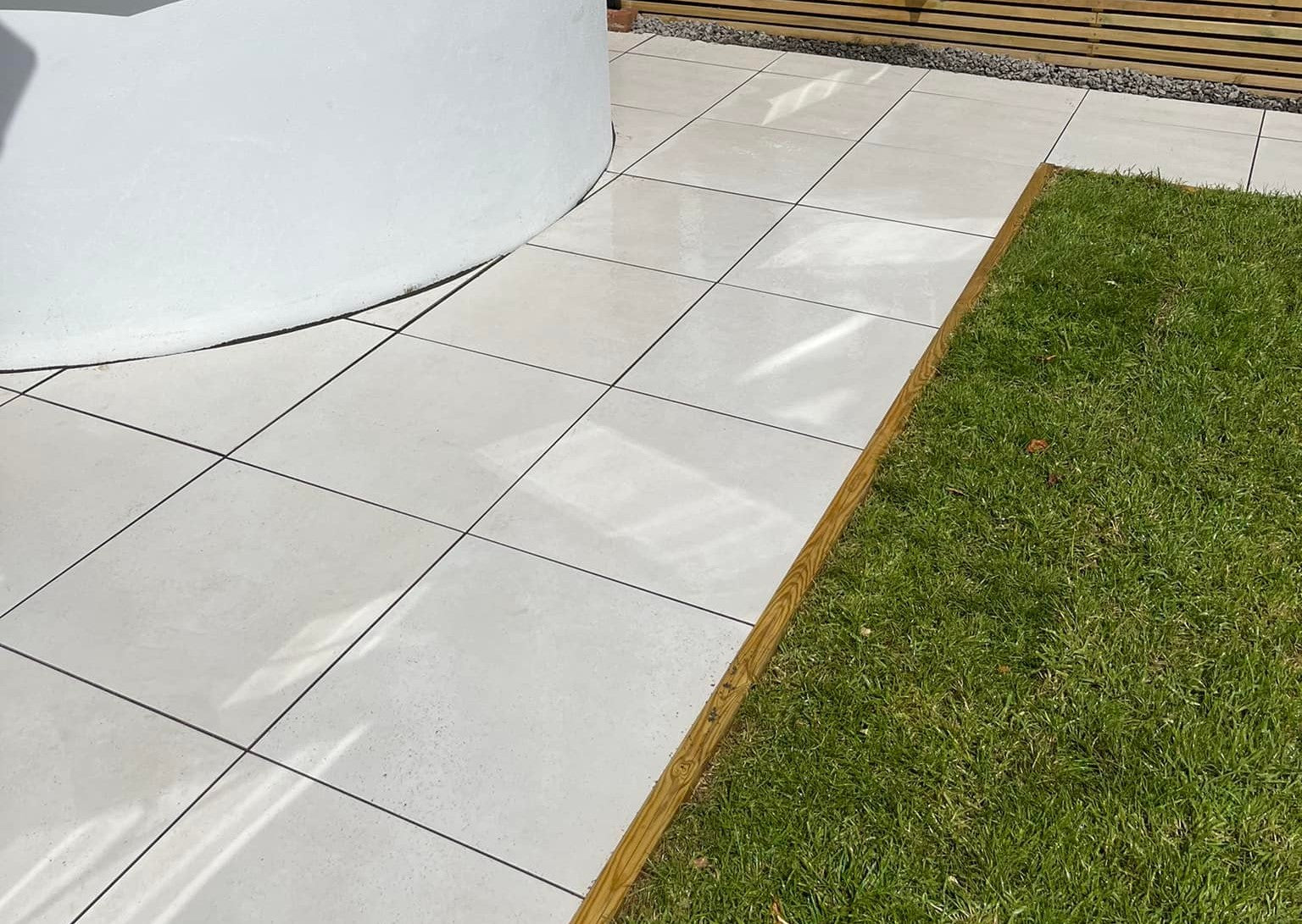 Nexus white 60x60