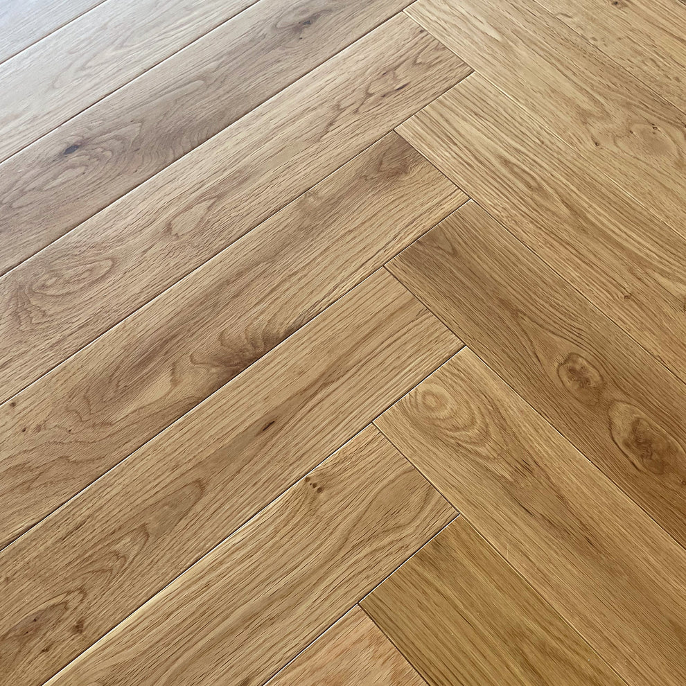 Natural Oak - Herringbone 18mm UV Lacquered Solid Real Wood Flooring