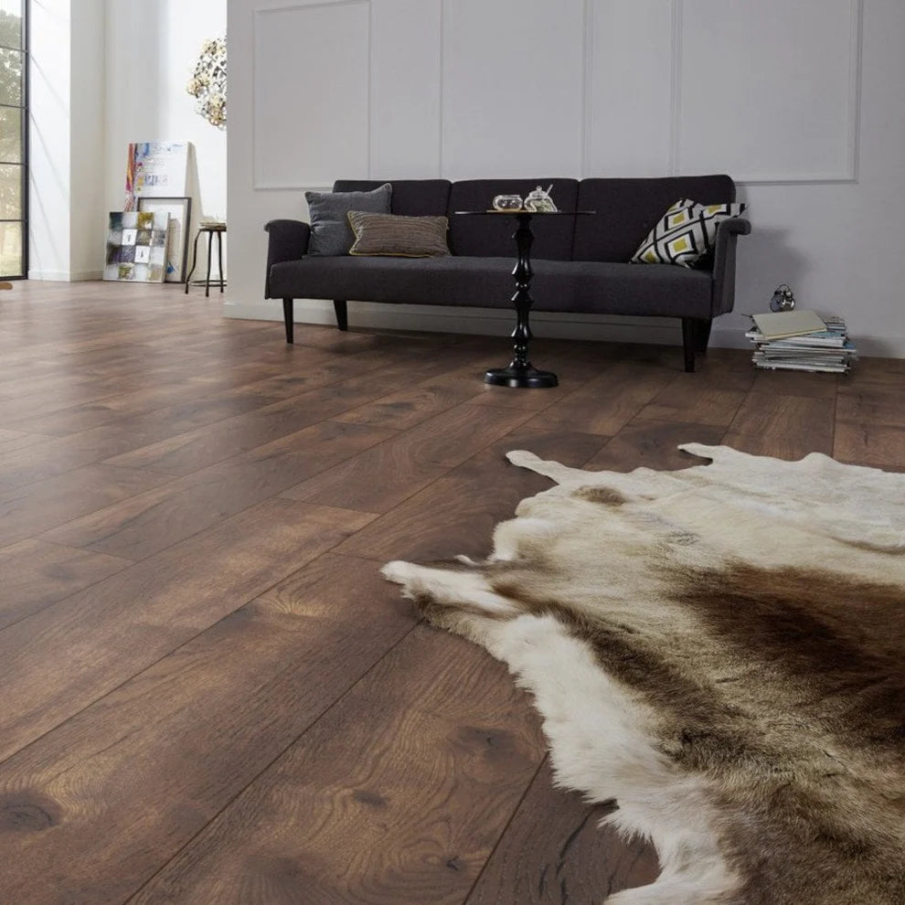 Arena Chestnut Oak - 8mm Laminate Flooring