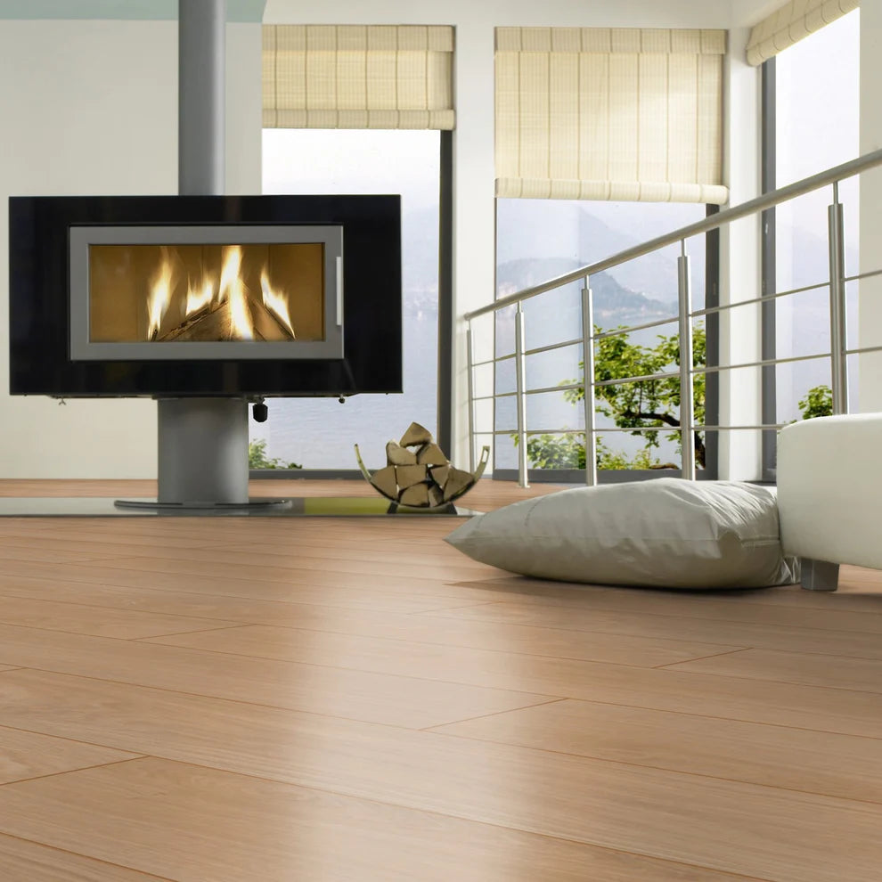 Waveless Nature Oak - Exquisite 8mm Laminate Flooring