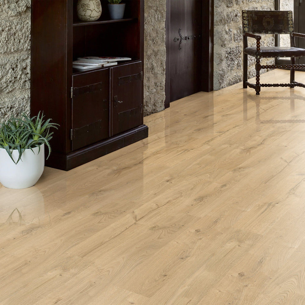 Acorn Wild Oak - 8mm High Gloss Laminate Flooring